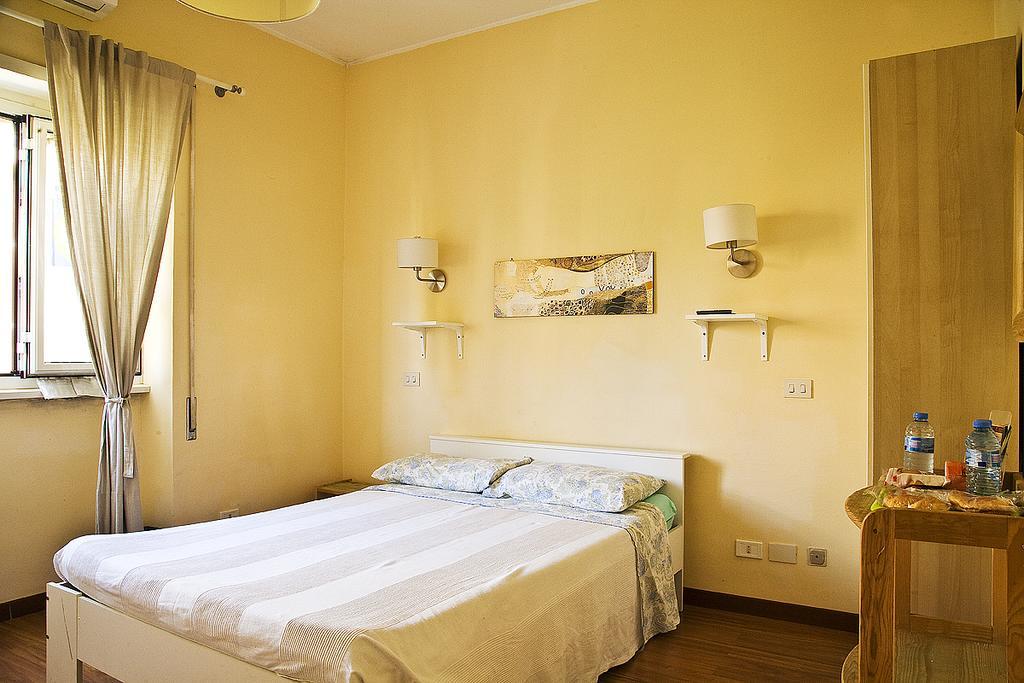La Dolce Sosta Hotell Lido di Ostia Exteriör bild
